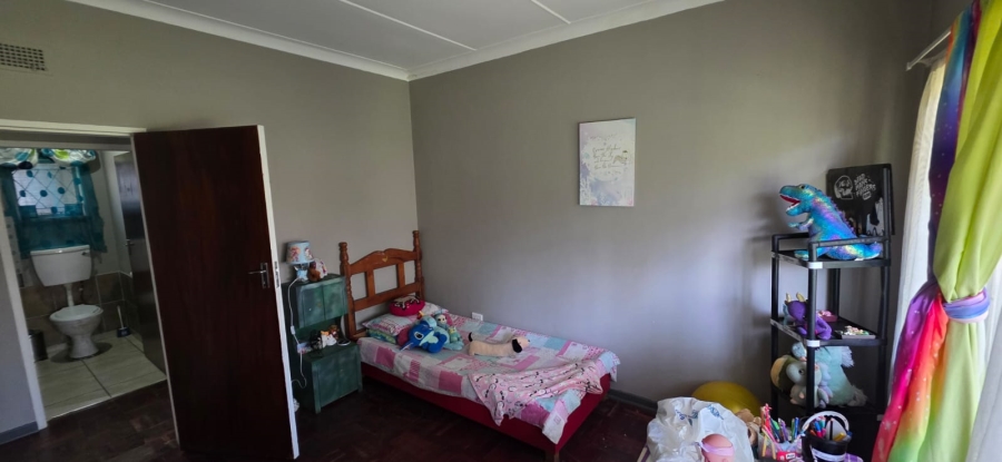 5 Bedroom Property for Sale in Songloed North West